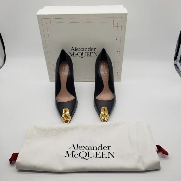Alexander McQueen Punk Spike leather pumps - Picture 8 of 8